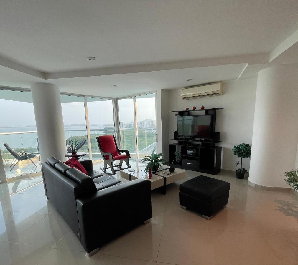 Cartagena Beach Front Apartments Exterior photo